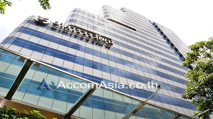 19  Office Space For Rent in Silom ,Bangkok BTS Surasak at Vorawat Building AA10943